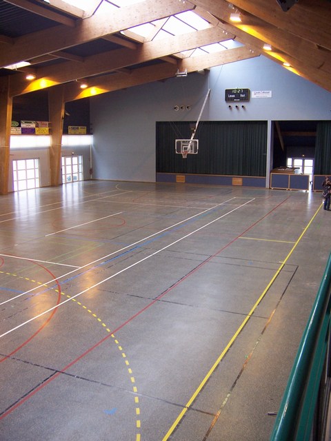 Le terrain de sport...